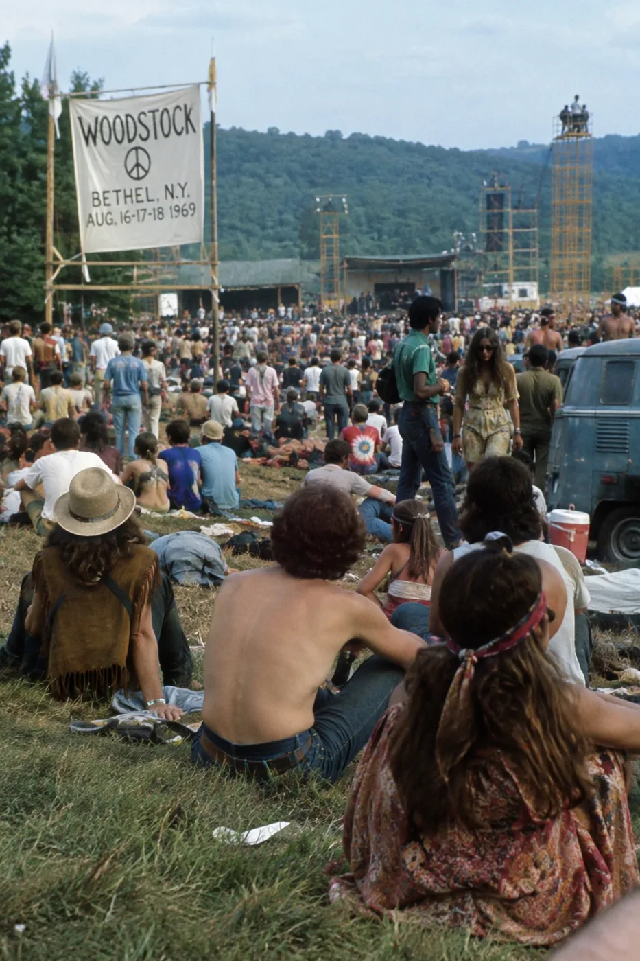 Bethel 1969 outdoor crowd
